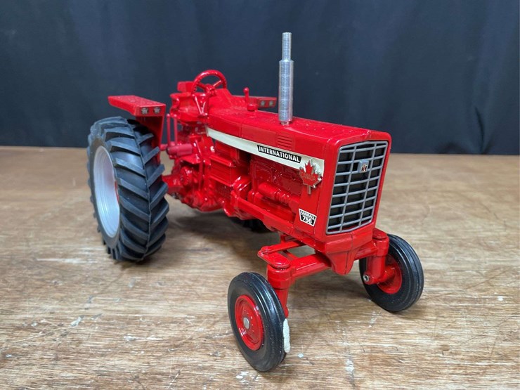 1/16-ih-756-1994-ontario-nib-sm-image-11