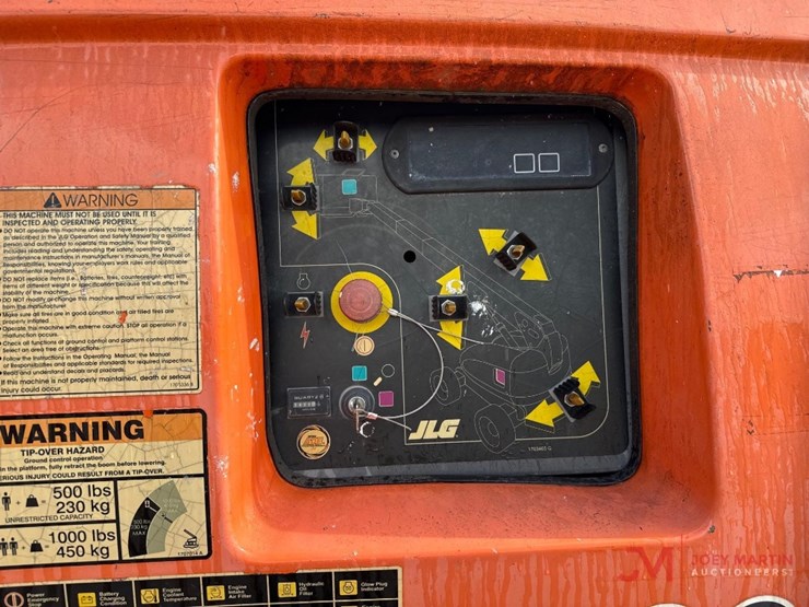 2005-jlg-600s-image-17