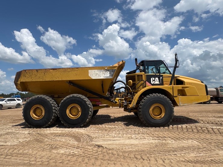 caterpillar-740b-image-5