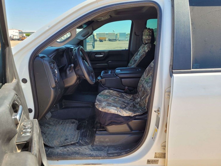 2021-chevrolet-silverado-2500-image-8