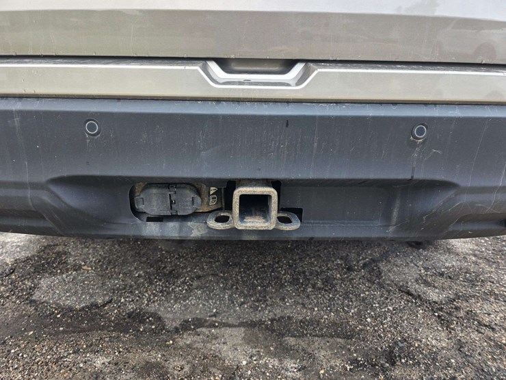 2021-ford-explorer-image-31