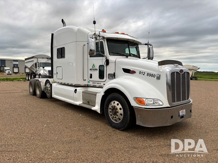2012-peterbilt-386-image-24