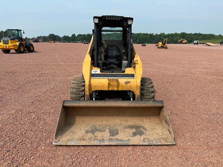 caterpillar-252b-image-2