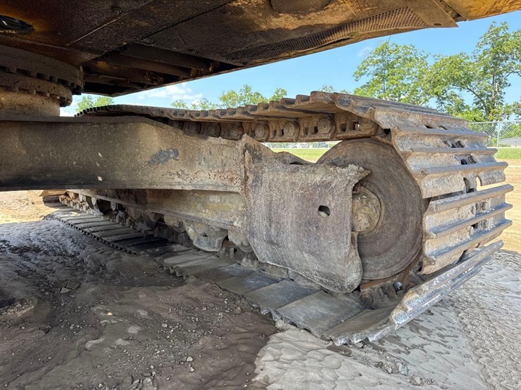2005-komatsu-pc400-lc-7l-image-19
