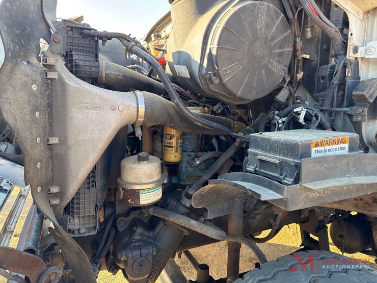 2004-sterling-tandem-flatbed-truck-image-18