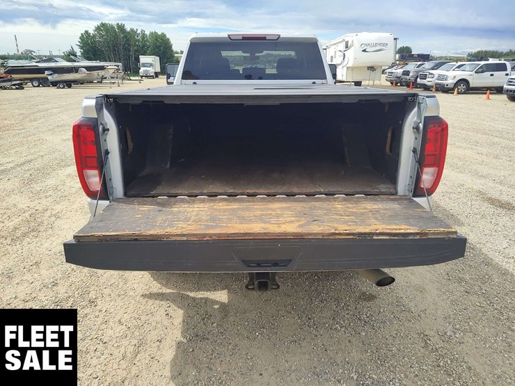 2021-gmc-sierra-2500hd-image-17