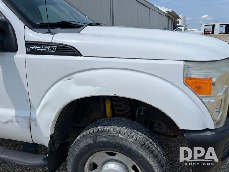 2011-ford-f250-image-24