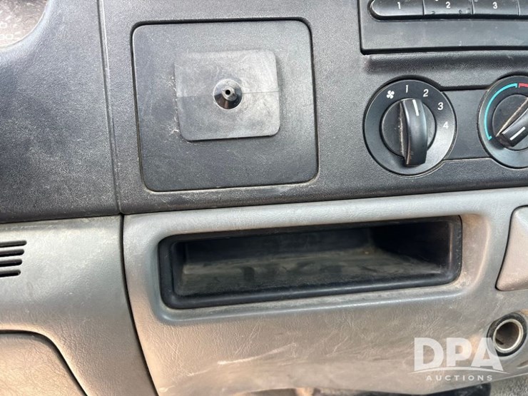 2005-ford-f250-xl-image-59