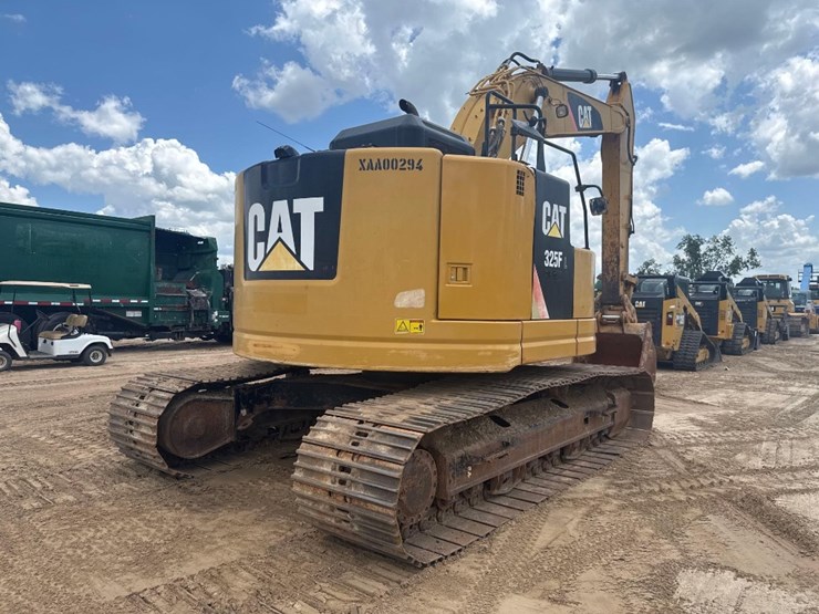 2016-caterpillar-325fl-image-6
