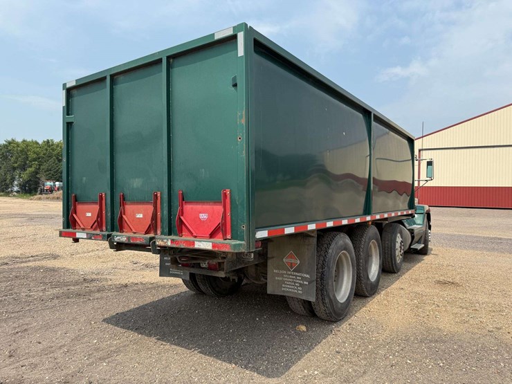 1993-freightliner-fld120-image-15
