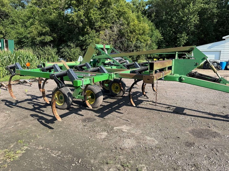 john-deere-680-image-5