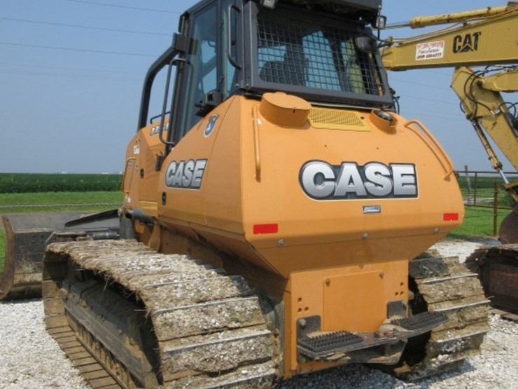 2017-case-1150m-image-3