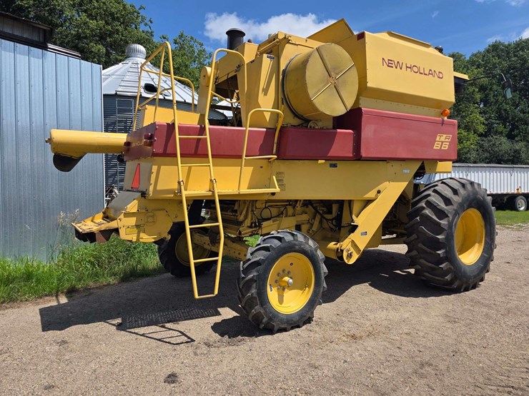 1988-new-holland-tr86-image-10