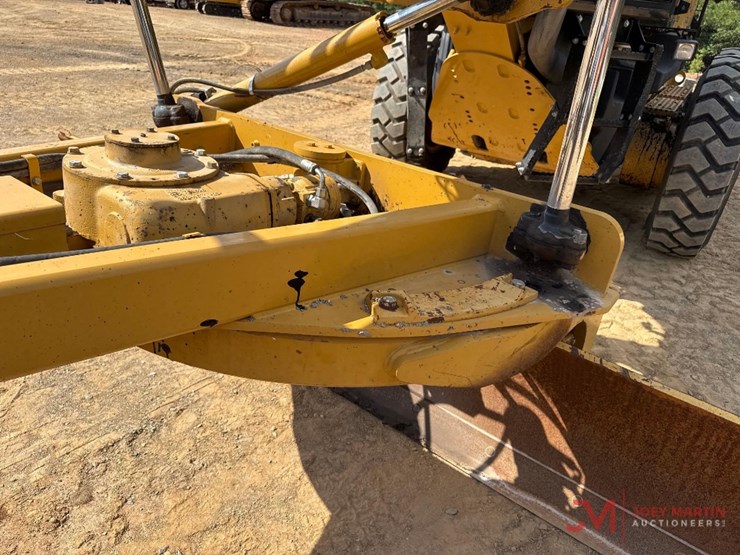 2010-caterpillar-140m-vhp-plus-image-11