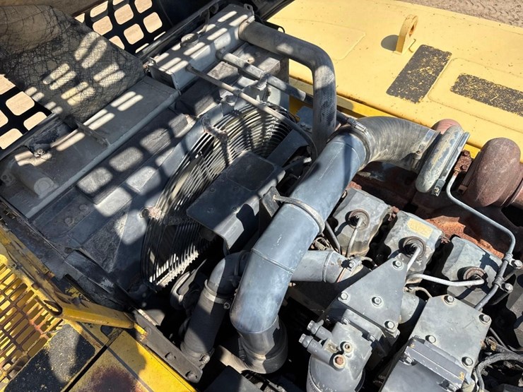 2005-komatsu-pc400-lc-7l-image-36