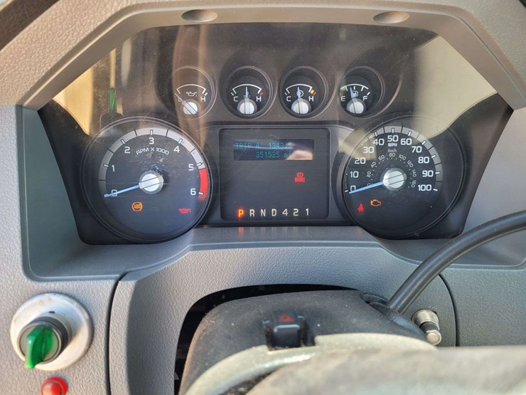 2013-ford-f650-image-15