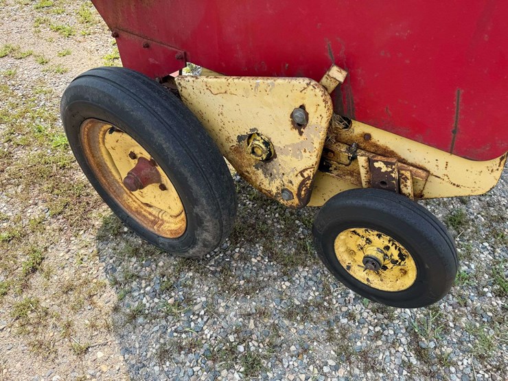 new-holland-68-image-12