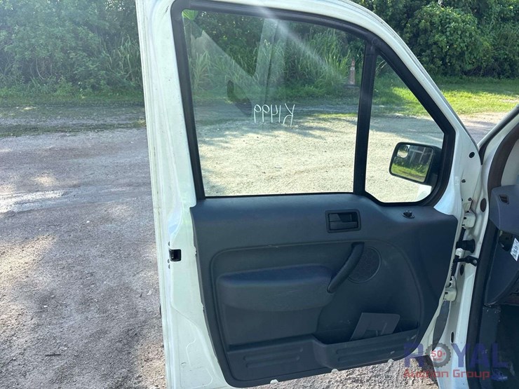 2011-ford-transit-connect-image-4