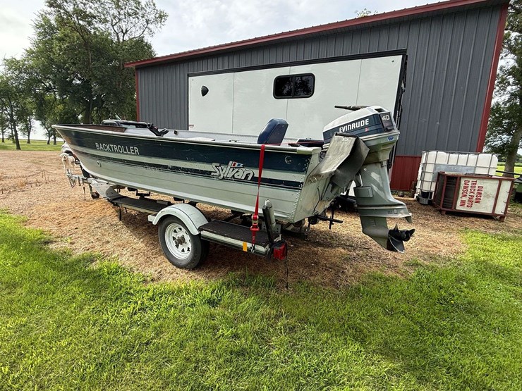 1988-sylvan-model-16bto-back-troller-fishing-boat-with-40hp-evinrude-2-stroke-engine-and-35lb-thrust-image-4