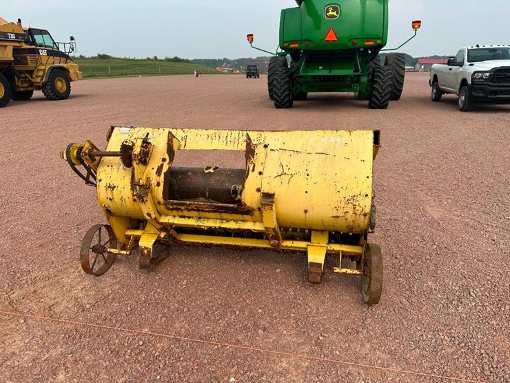 new-holland-770w-image-10