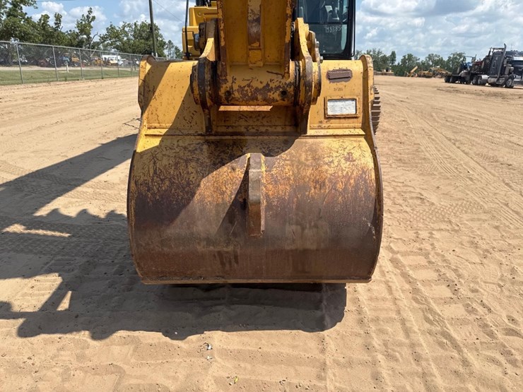 2018-caterpillar-326fl-image-9