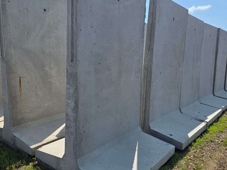 (20)-new-5’-bunker-silo-panels,-8.5’-tall-image-3