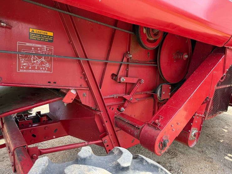 1990-case-ih-1680-image-34