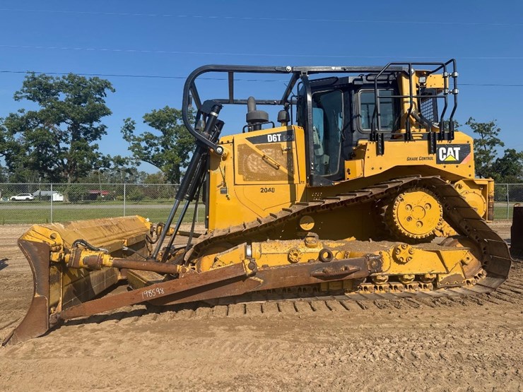 caterpillar-d6t-lgp-image-1