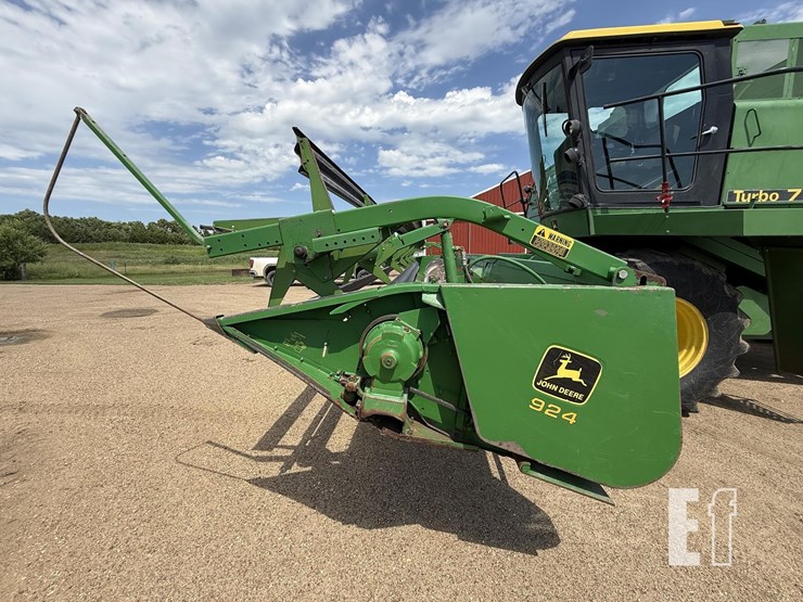 john-deere-924-image-2