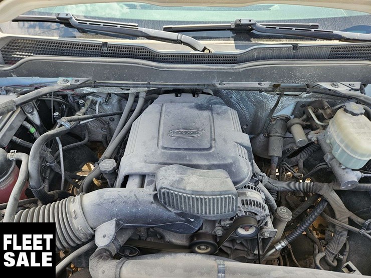 2015-chevrolet-silverado-3500hd-image-21