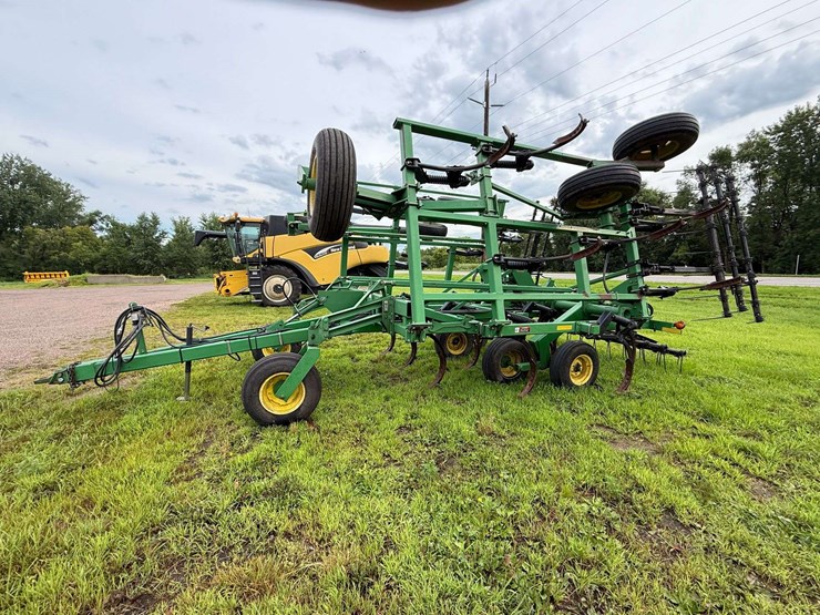 john-deere-680-image-7