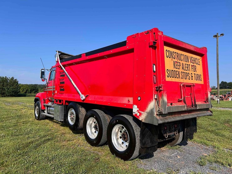 2019-western-star-sf4700-dump-truck-image-7