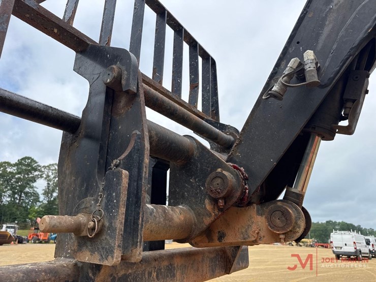 2018-jlg-g5-18a-image-8