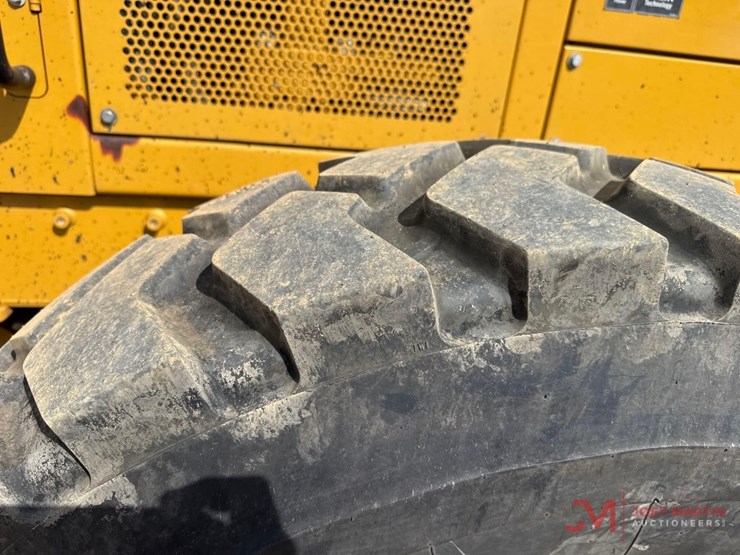 2010-caterpillar-140m-vhp-plus-image-17