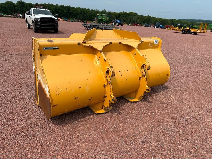 john-deere-100-image-4