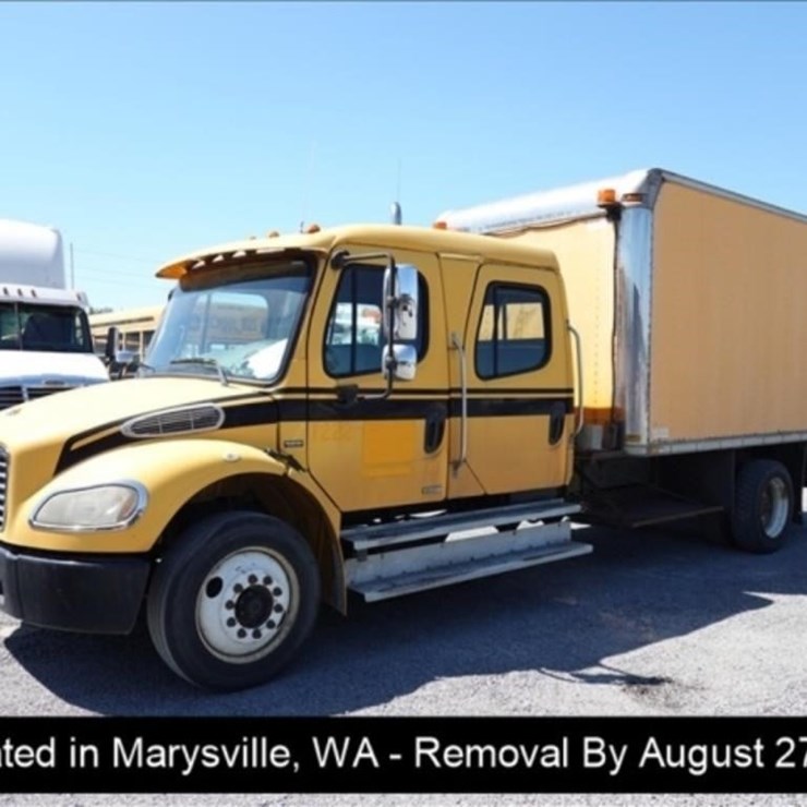 2005 FREIGHTLINER M2