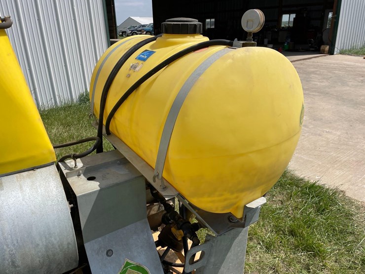 a1-55-gallon-3pt-fly-sprayer-image-12