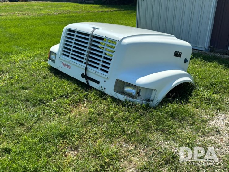 international-4900-image-1