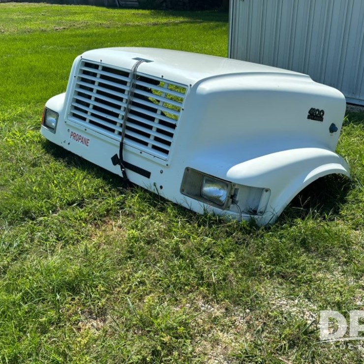 INTERNATIONAL 4900