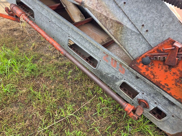 no.-205-conveyor,-540-pto,-approx-40’,-8-14-tires-on-4-bolt-rims-image-11
