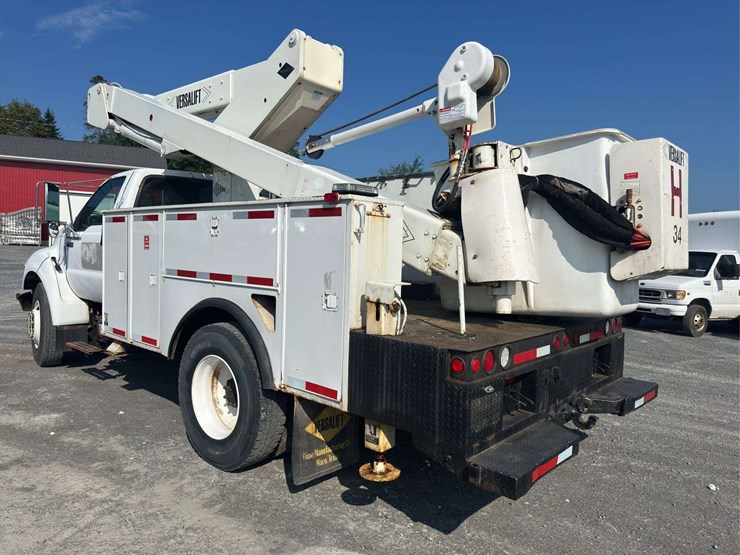 2000-ford-f-750-s/a-bucket-truck-with-versalift-boom-image-4