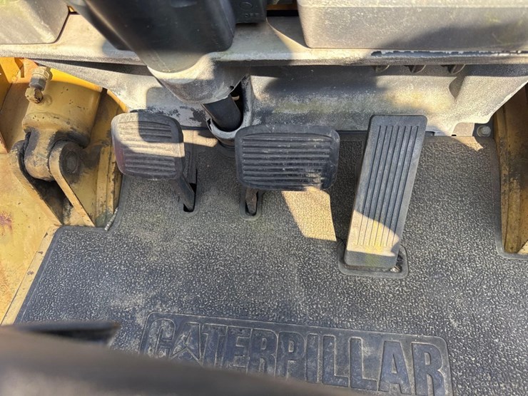 caterpillar-gp30-image-25