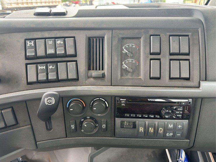 2018-volvo-vnr-t/a-daycab-image-15