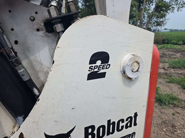 2013-bobcat-t750-image-19