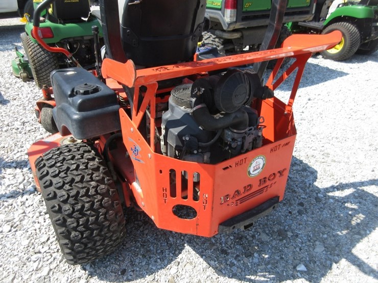 bad-boy-31hp-pro-series-mower-image-5