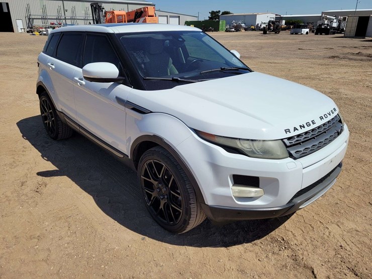 2013-land-rover-range-rover-image-2