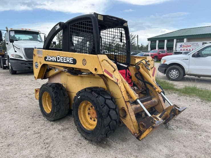 john-deere-270-image-2