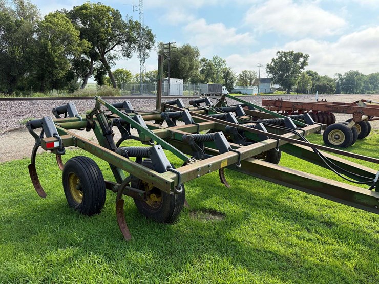 john-deere-610-image-3
