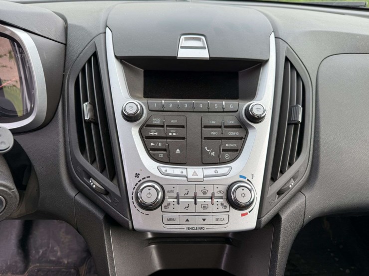 2011-chevrolet-equinox-image-26