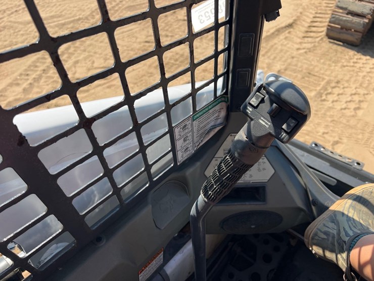2018-bobcat-t450-image-27